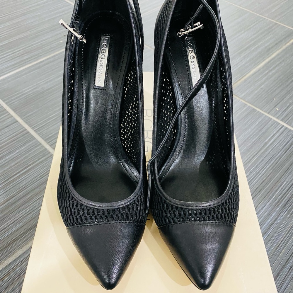 BCBG Heels Pumps